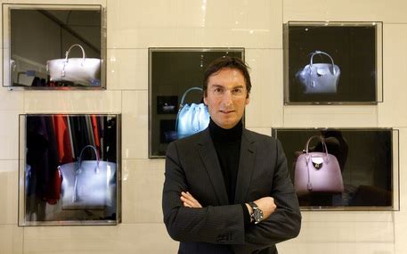 stipendio direttore louis vuitton|Pietro Beccari, un italiano alla guida di Louis Vuitton (con il ritmo .